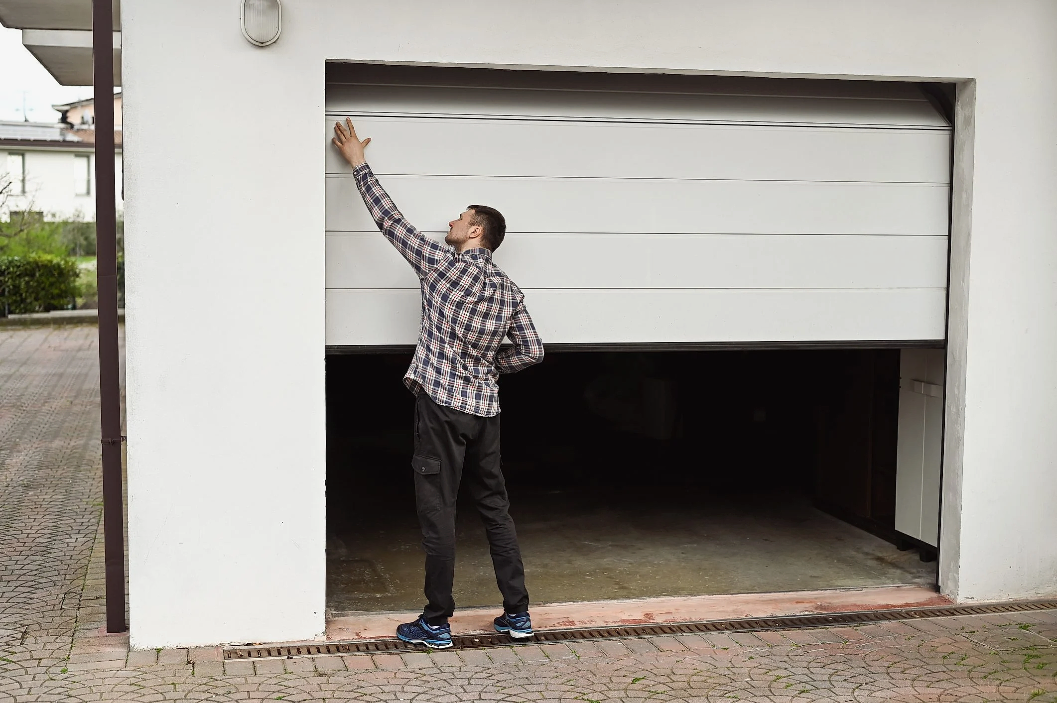 Measuring garage door